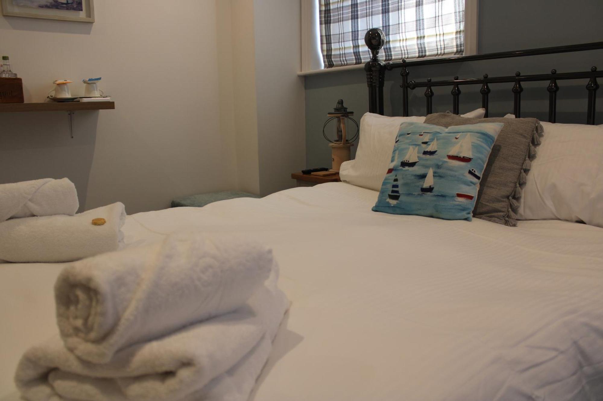 Bed and Breakfast The White Lion Вентнор Экстерьер фото